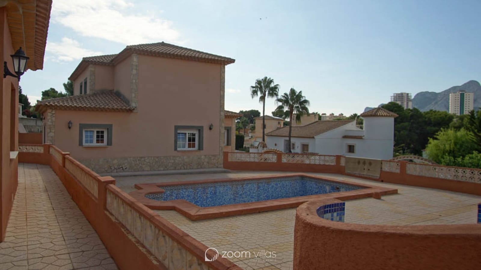 5 makuuhuone Huvila myytävänä paikassa Calpe / Calp mukana uima-altaan - 725 000 € (Ref: 9063714)