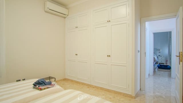 6 bedroom Villa for sale in Las Rotas / Les Rotes, Dénia with pool - € 1,060,000 (Ref: 9064411)