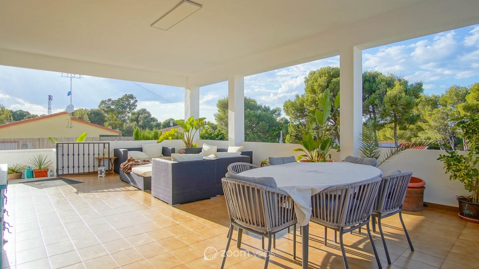 6 bedroom Villa for sale in Denia with pool - € 1,060,000 (Ref: 9064411)