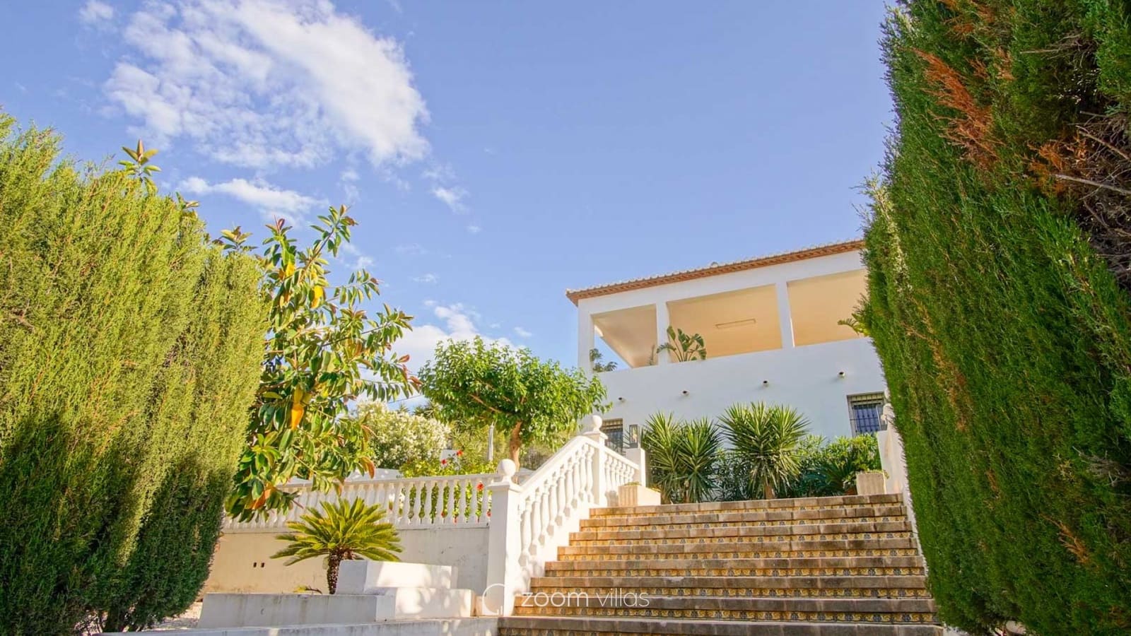 6 bedroom Villa for sale in Denia with pool - € 1,060,000 (Ref: 9064411)