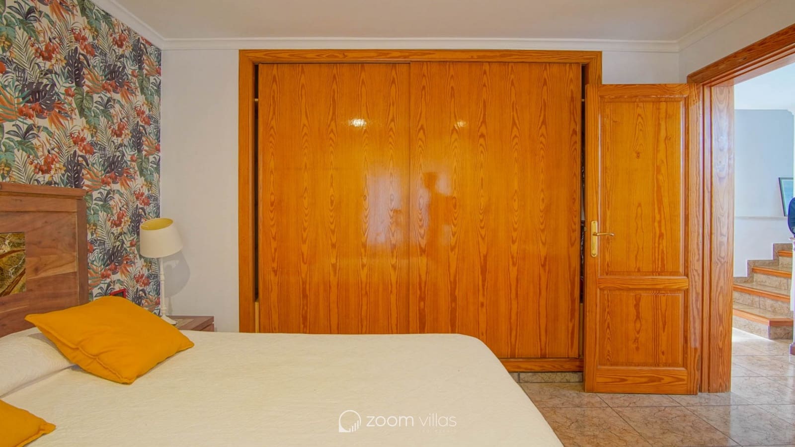 6 bedroom Villa for sale in Denia with pool - € 1,060,000 (Ref: 9064411)