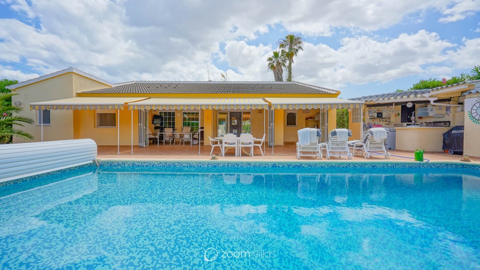 5 bedroom Villa for sale in Denia with pool garage - € 765,000 (Ref: 9064416)