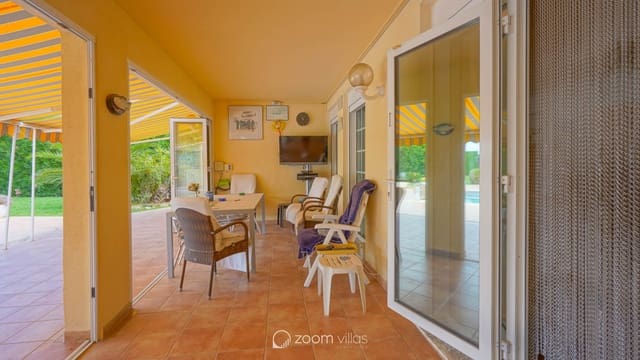 5 sypialnia Willa na sprzedaż w Dénia z basenem garażem - 765 000 € (Ref: 9064416)