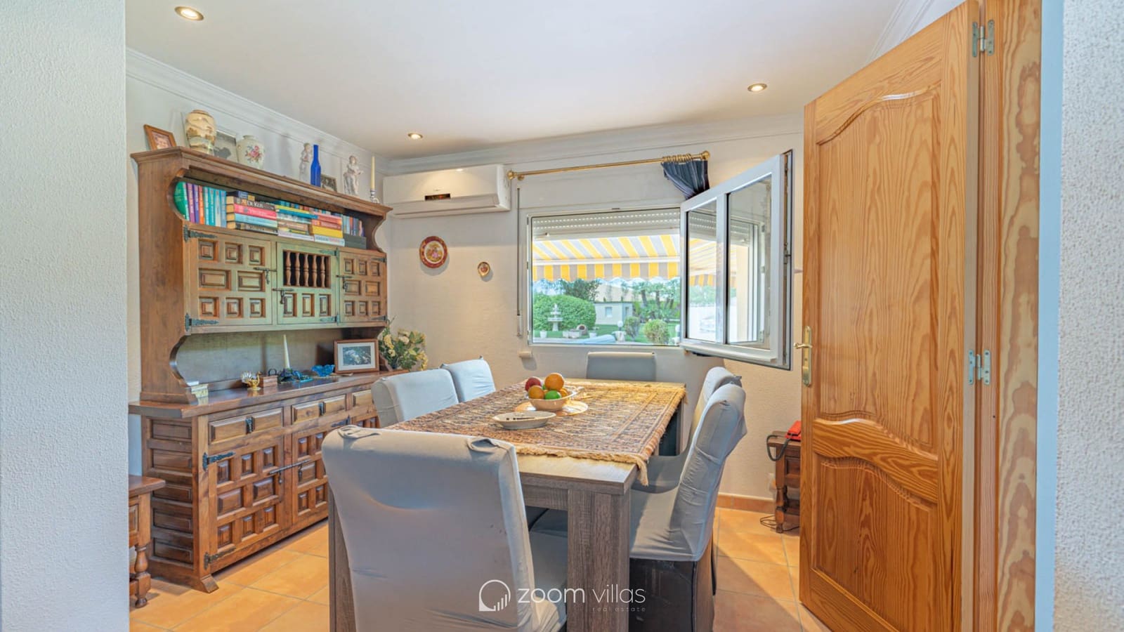 5 bedroom Villa for sale in Denia with pool garage - € 765,000 (Ref: 9064416)