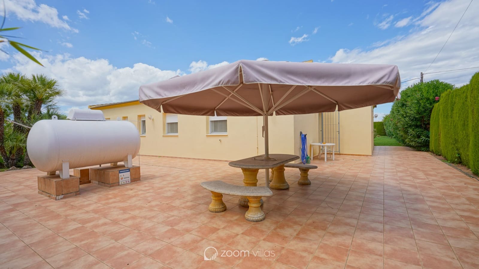 5 bedroom Villa for sale in Denia with pool garage - € 765,000 (Ref: 9064416)