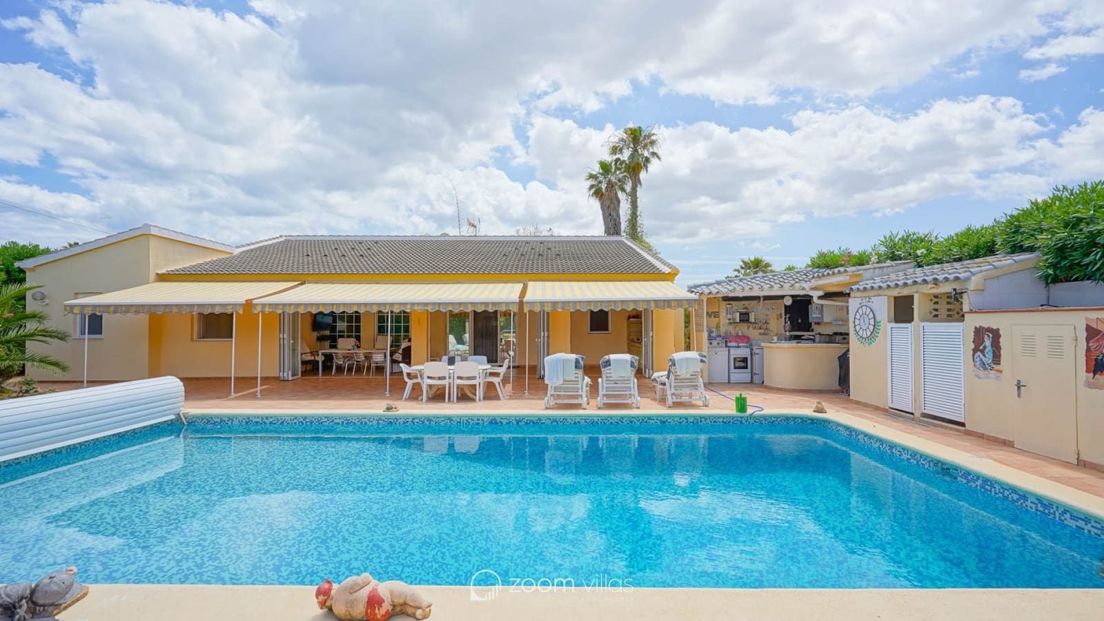 5 bedroom Villa for sale in Denia with pool garage - € 765,000 (Ref: 9064416)