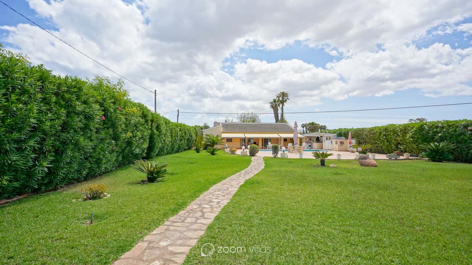 5 bedroom Villa for sale in Denia with pool garage - € 765,000 (Ref: 9064416)