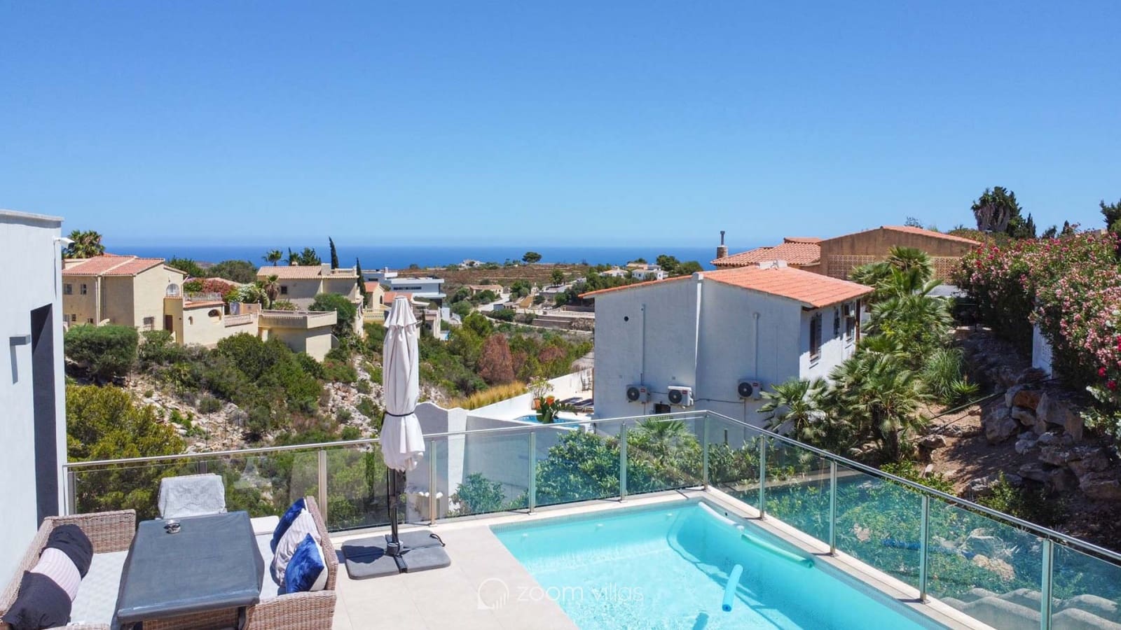 4 bedroom Villa for sale in Cumbre del Sol with pool - € 950,000 (Ref: 9064418)