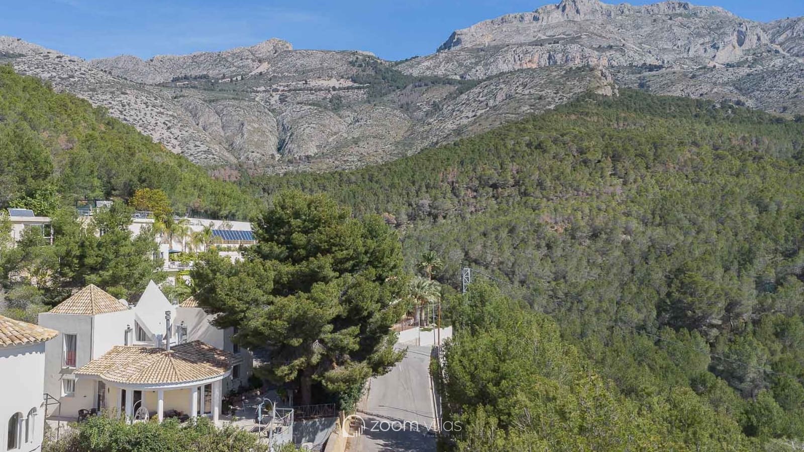 3 bedroom Villa for sale in Altea with pool - € 530,000 (Ref: 9064422)