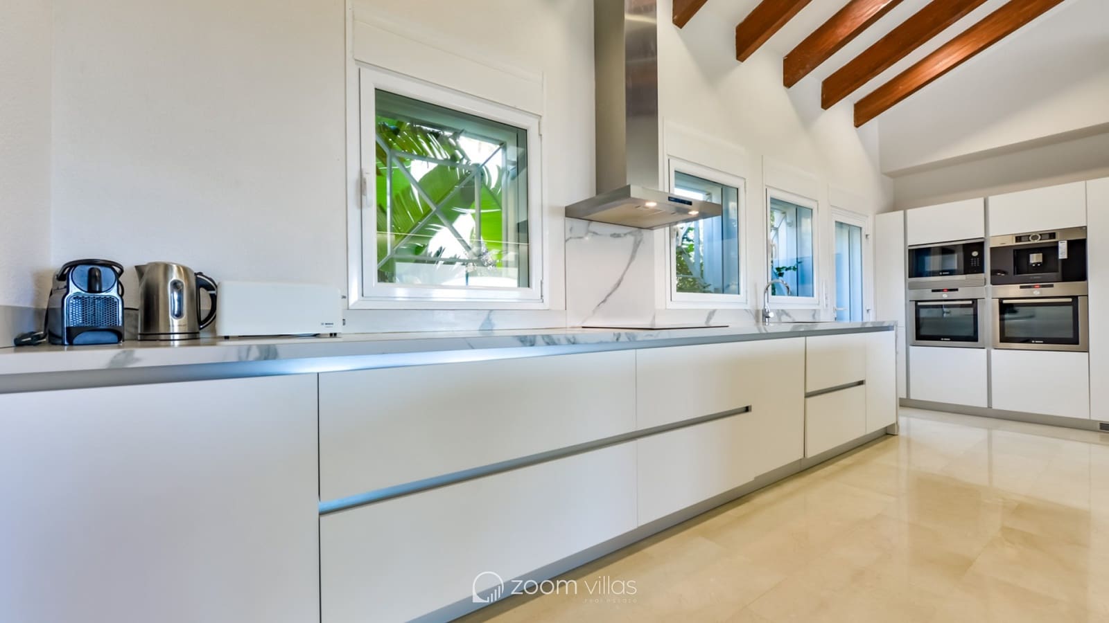 8 bedroom Villa for sale in Altea with pool - € 2,650,000 (Ref: 9064423)