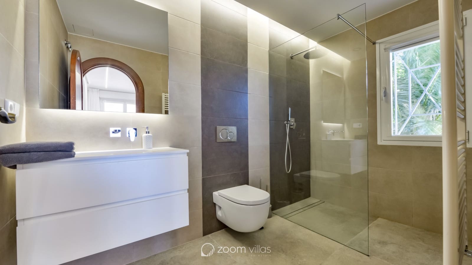 8 bedroom Villa for sale in Altea with pool - € 2,650,000 (Ref: 9064423)