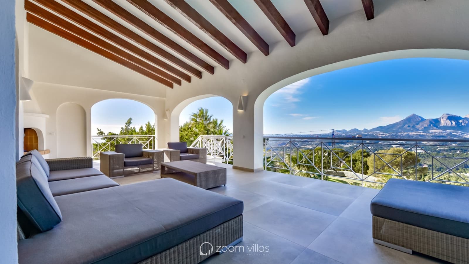 8 bedroom Villa for sale in Altea with pool - € 2,650,000 (Ref: 9064423)