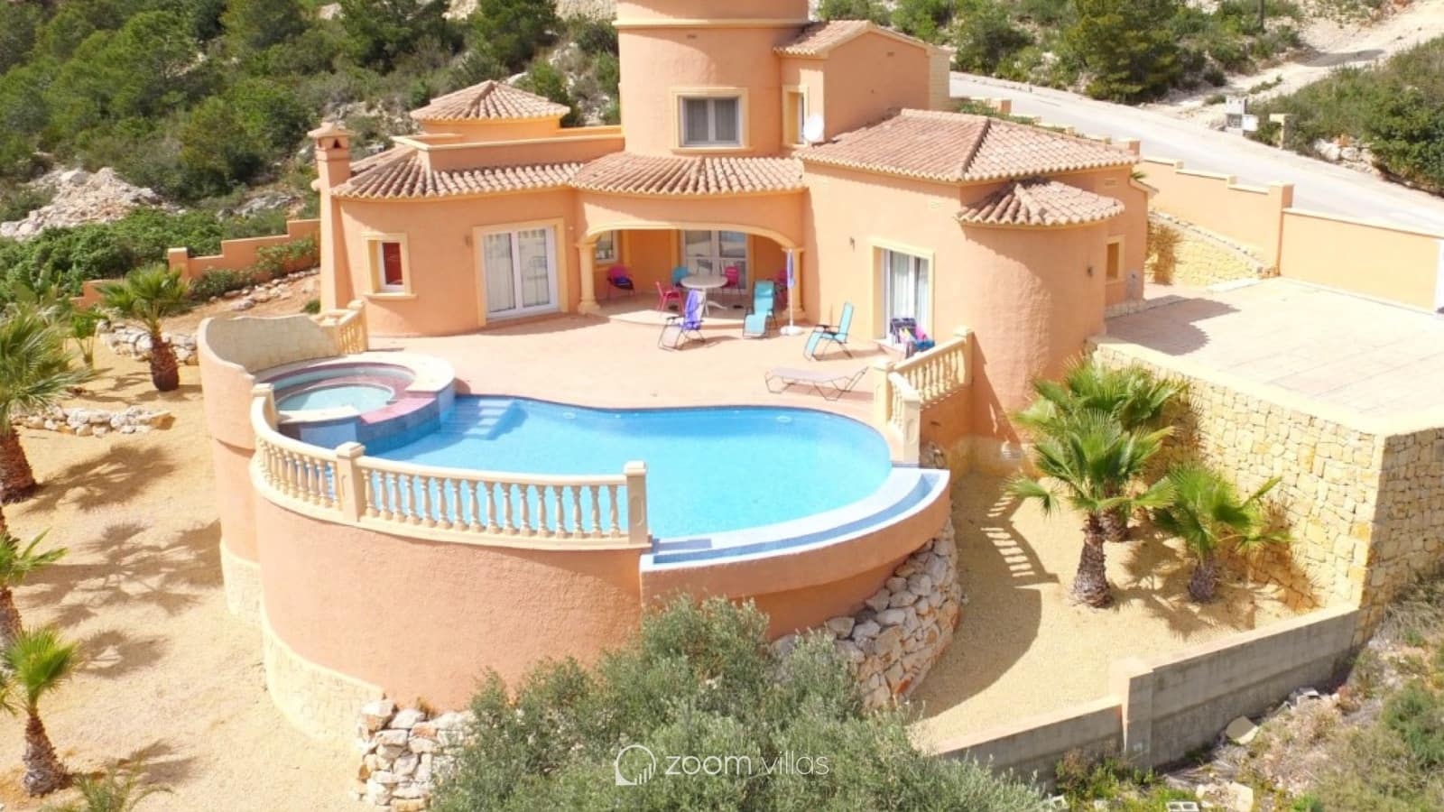 Chalet de 3 habitaciones en Javea / Xàbia en venta con piscina - 750.000 € (Ref: 9064578)