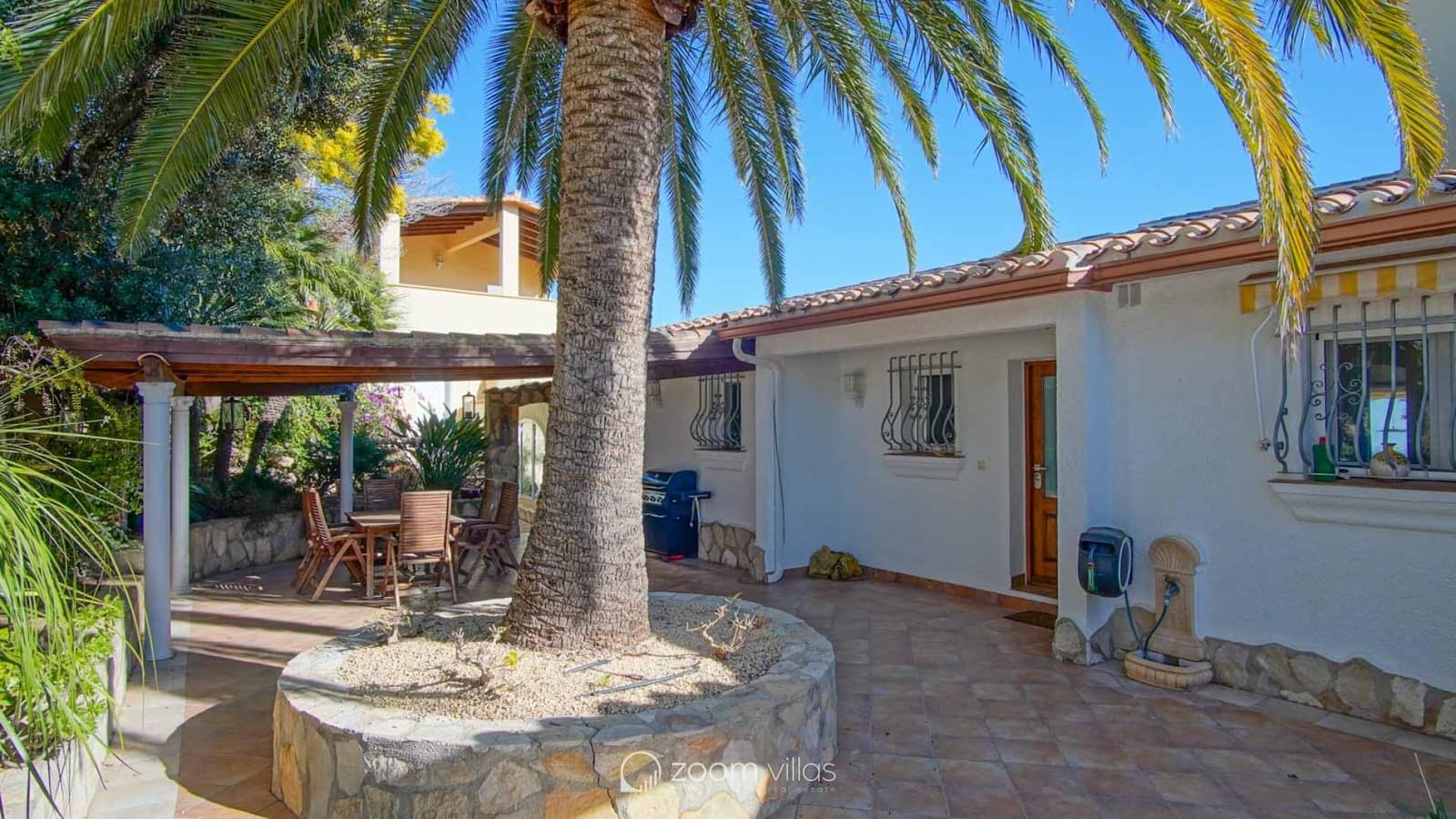 5 soveværelse Villa til salg i Monte Pego med swimmingpool - € 765.000 (Ref: 9072601)