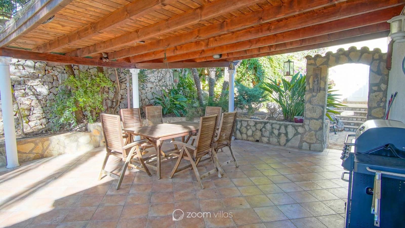 5 soveværelse Villa til salg i Monte Pego med swimmingpool - € 765.000 (Ref: 9072601)