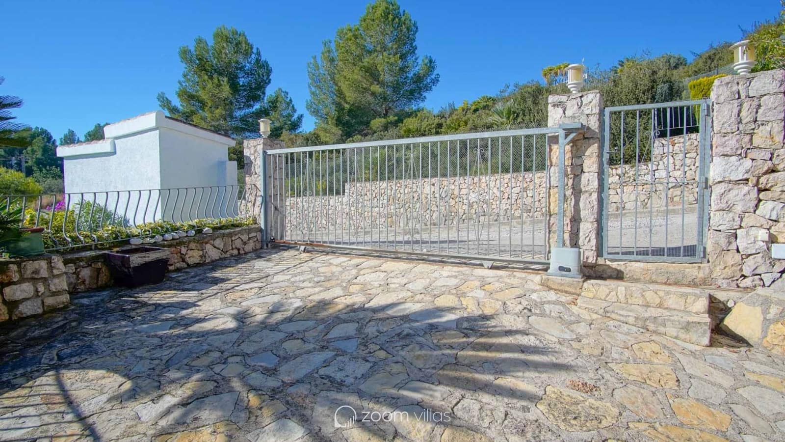 5 soveværelse Villa til salg i Monte Pego med swimmingpool - € 765.000 (Ref: 9072601)