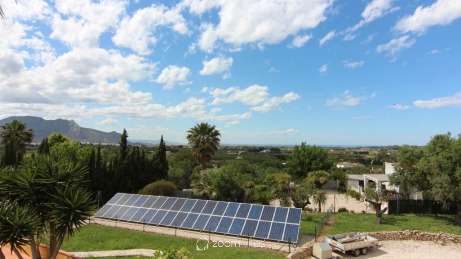 5 bedroom Villa for sale in Pedreguer with pool garage - € 1,400,000 (Ref: 9072603)