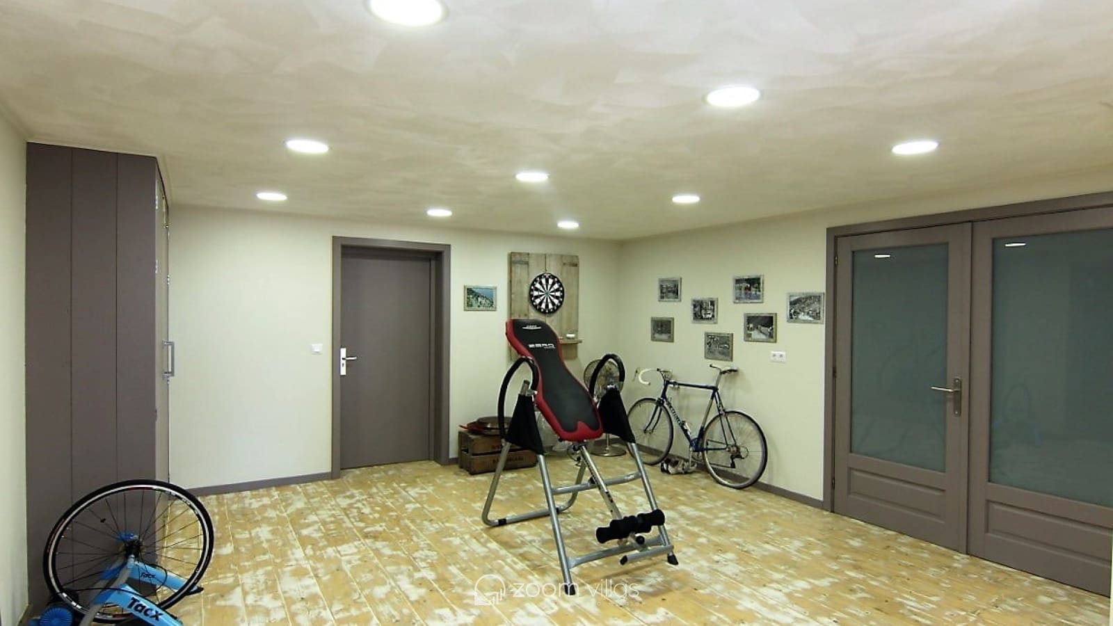 5 bedroom Villa for sale in Pedreguer with pool garage - € 1,400,000 (Ref: 9072603)