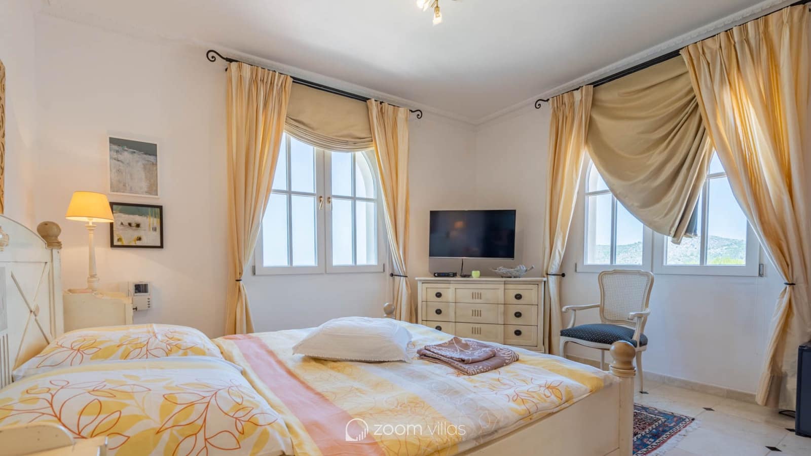 5 soverom Villa til salgs i La Sella med svømmebasseng garasje - € 1 499 000 (Ref: 9072604)