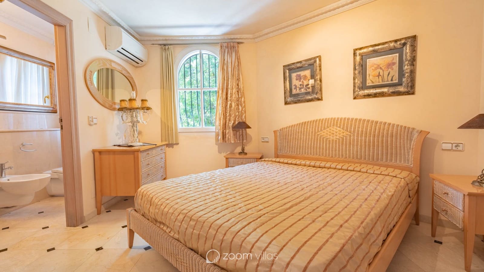 5 soverom Villa til salgs i La Sella med svømmebasseng garasje - € 1 499 000 (Ref: 9072604)