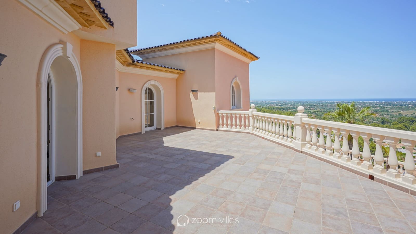 5 soverom Villa til salgs i La Sella med svømmebasseng garasje - € 1 499 000 (Ref: 9072604)