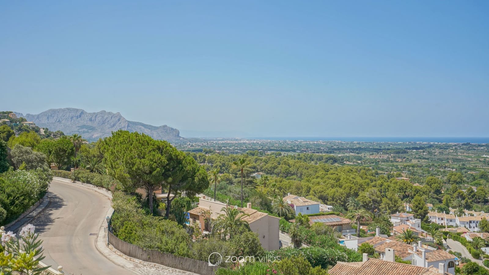 5 soverom Villa til salgs i La Sella med svømmebasseng garasje - € 1 499 000 (Ref: 9072604)