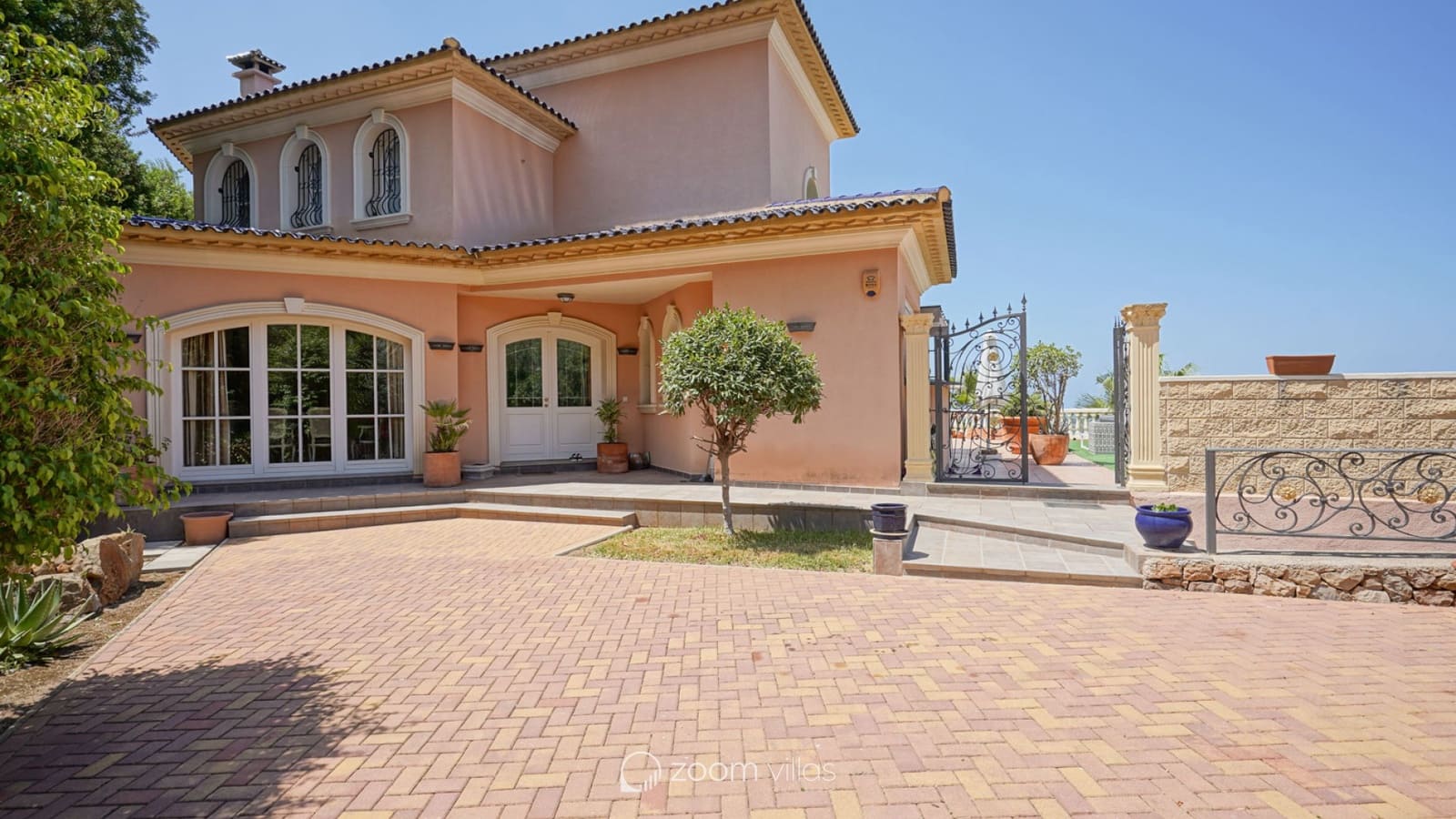 5 soverom Villa til salgs i La Sella med svømmebasseng garasje - € 1 499 000 (Ref: 9072604)