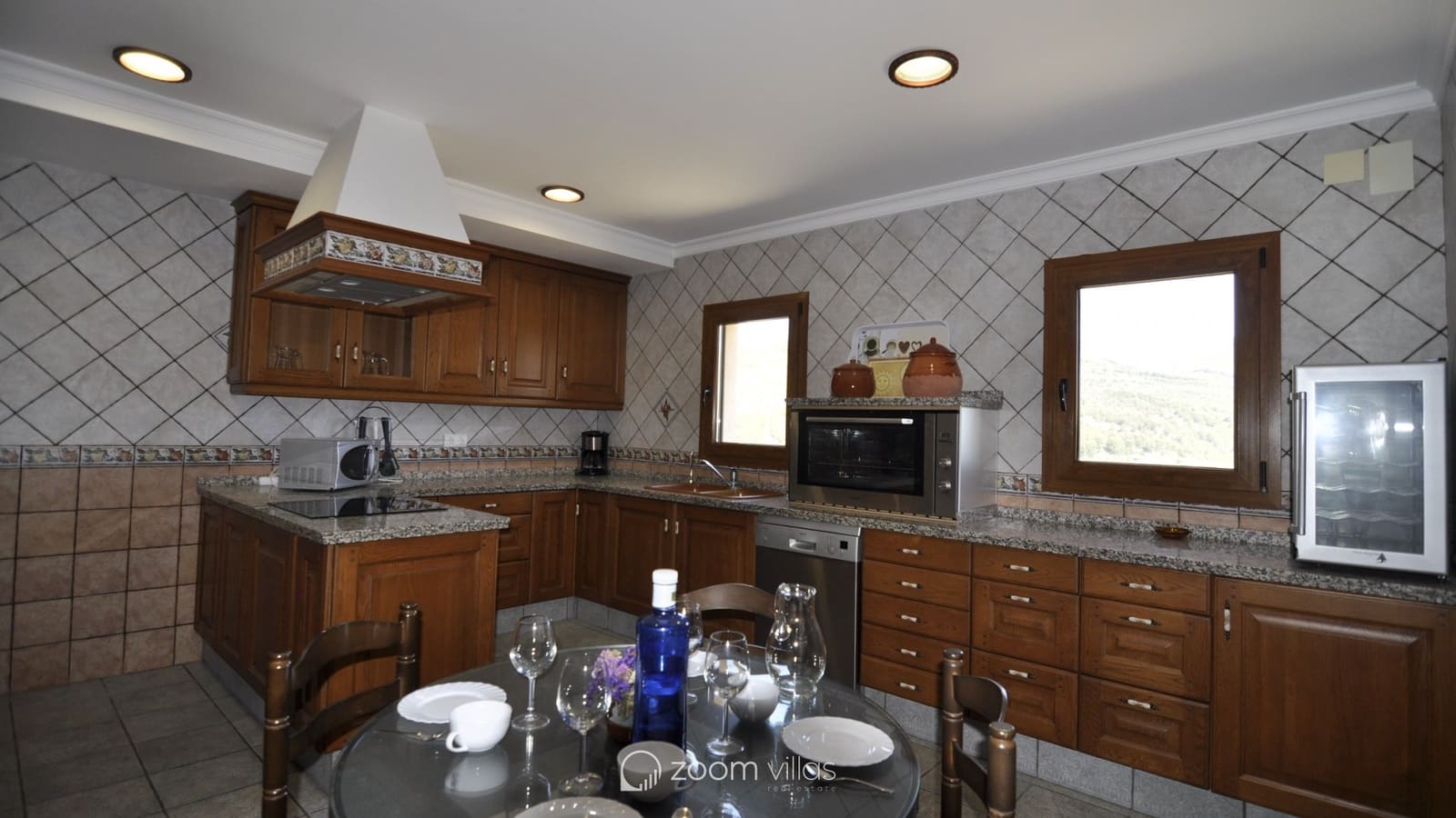 9 quarto Moradia para venda em Benissa com piscina - 680 000 € (Ref: 9073988)