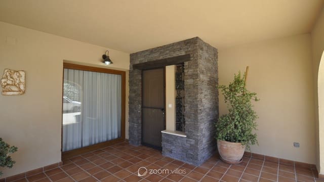 9 bedroom Villa for sale in Benissa with pool - € 680,000 (Ref: 9073988)