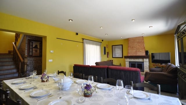 9 bedroom Villa for sale in Benissa with pool - € 680,000 (Ref: 9073988)