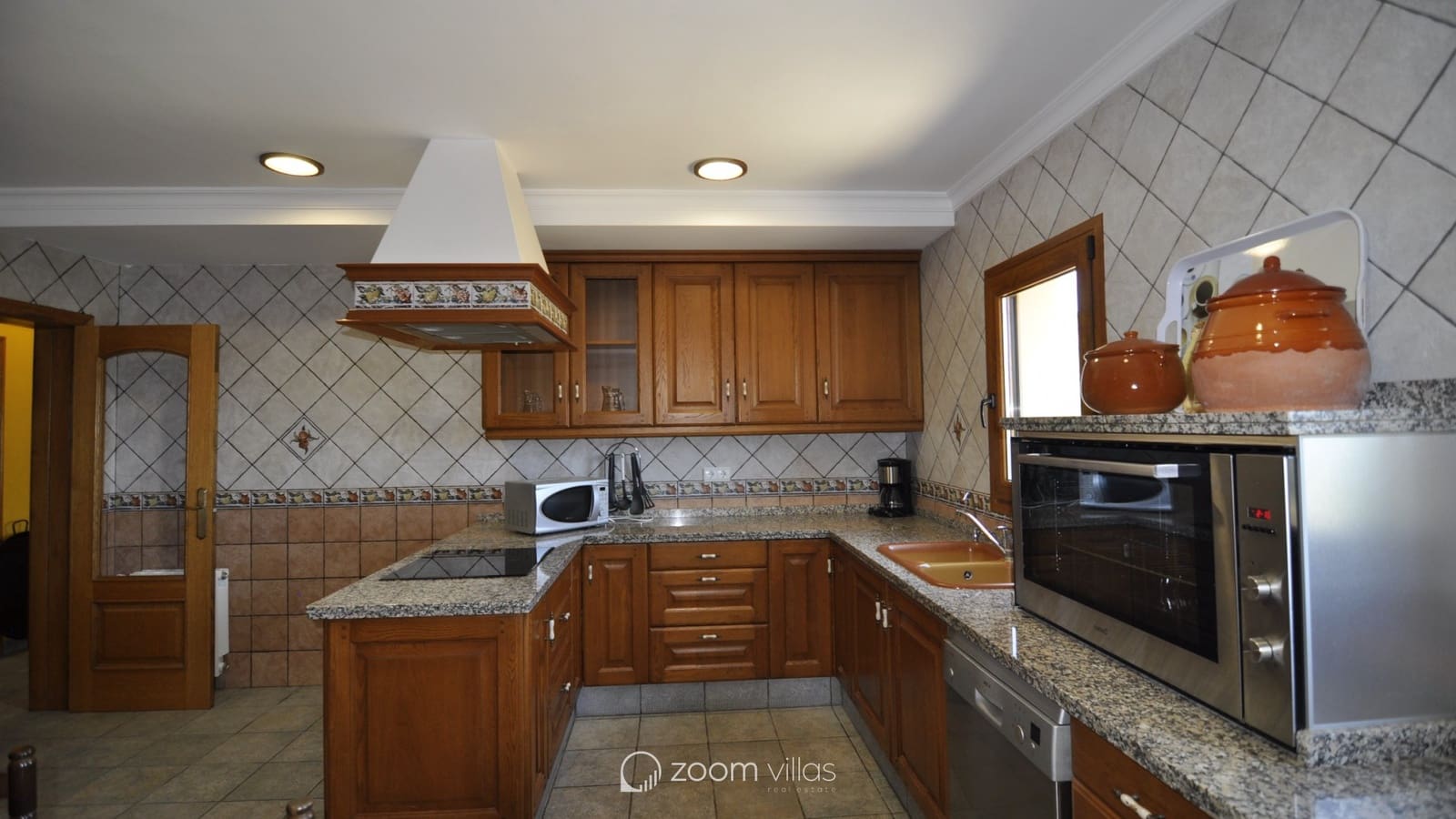 9 quarto Moradia para venda em Benissa com piscina - 680 000 € (Ref: 9073988)