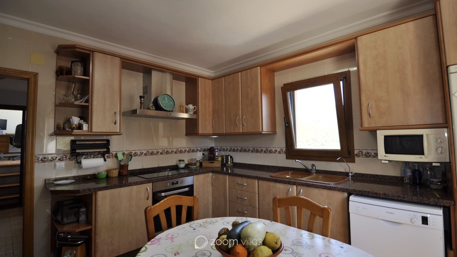 9 quarto Moradia para venda em Benissa com piscina - 680 000 € (Ref: 9073988)