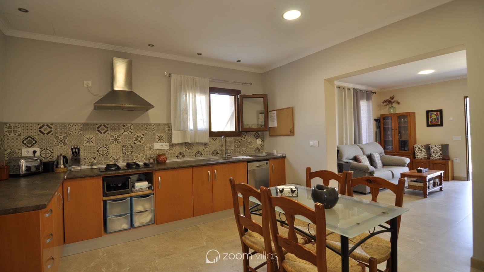 9 quarto Moradia para venda em Benissa com piscina - 680 000 € (Ref: 9073988)