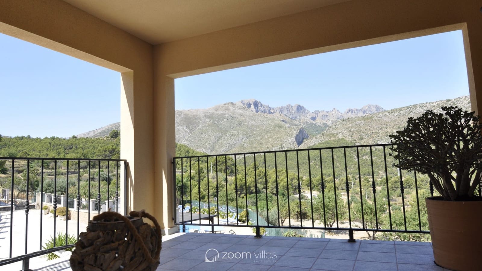 9 quarto Moradia para venda em Benissa com piscina - 680 000 € (Ref: 9073988)