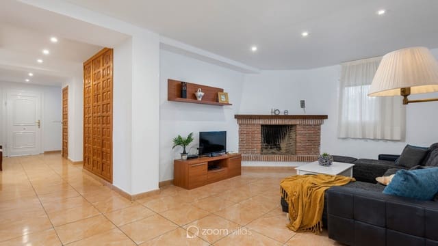 13 bedroom Villa for sale in Cometa - Carrió, Calpe / Calp with pool - € 2,125,000 (Ref: 9073989)