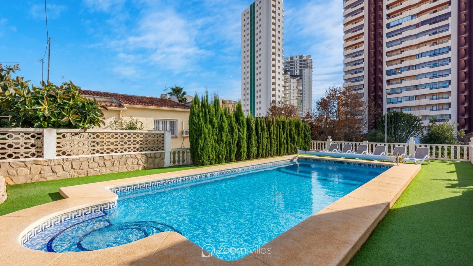 Chalet de 13 habitaciones en Calpe / Calp en venta con piscina - 2.125.000 € (Ref: 9073989)