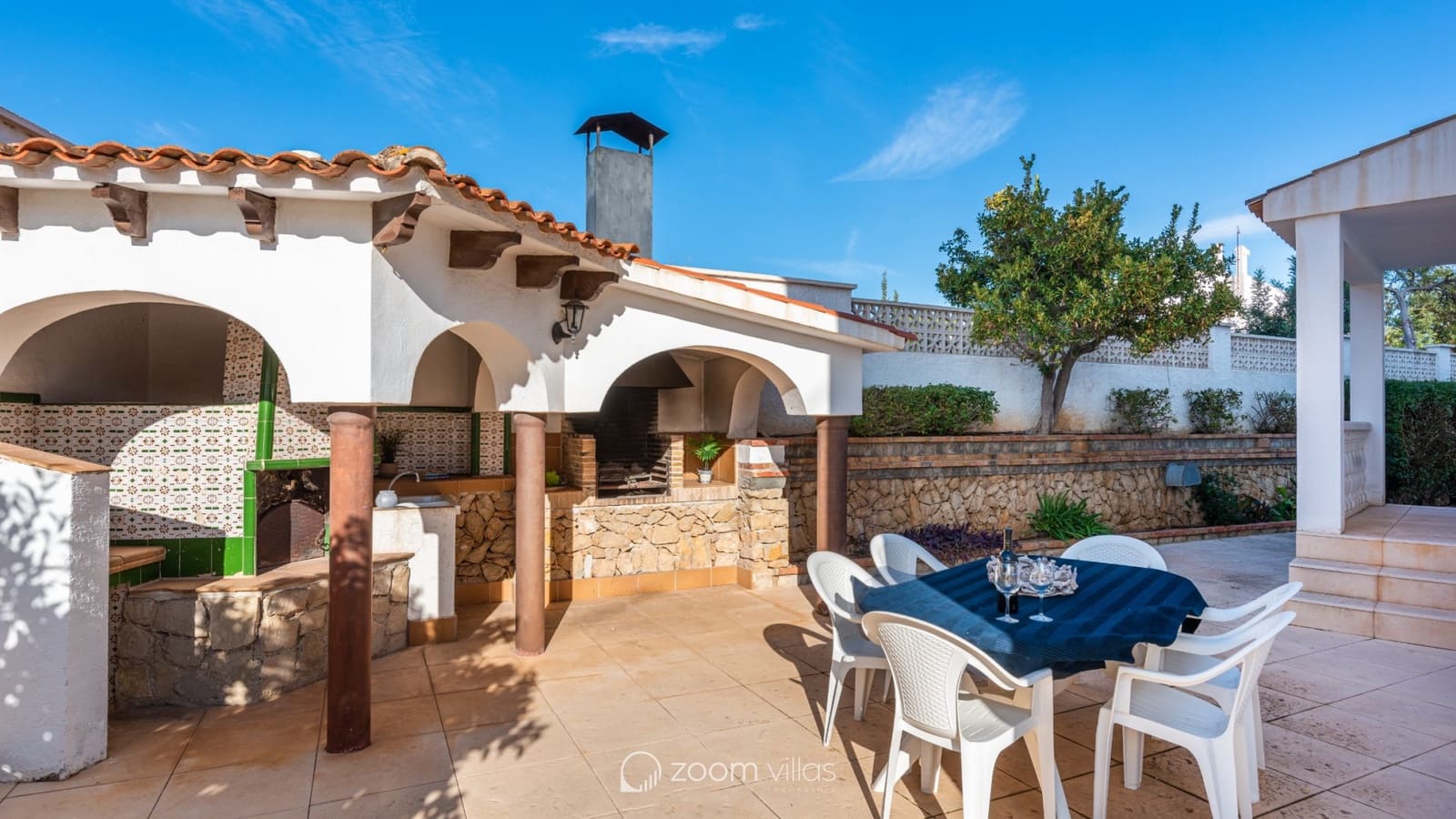 Chalet de 13 habitaciones en Calpe / Calp en venta con piscina - 2.125.000 € (Ref: 9073989)