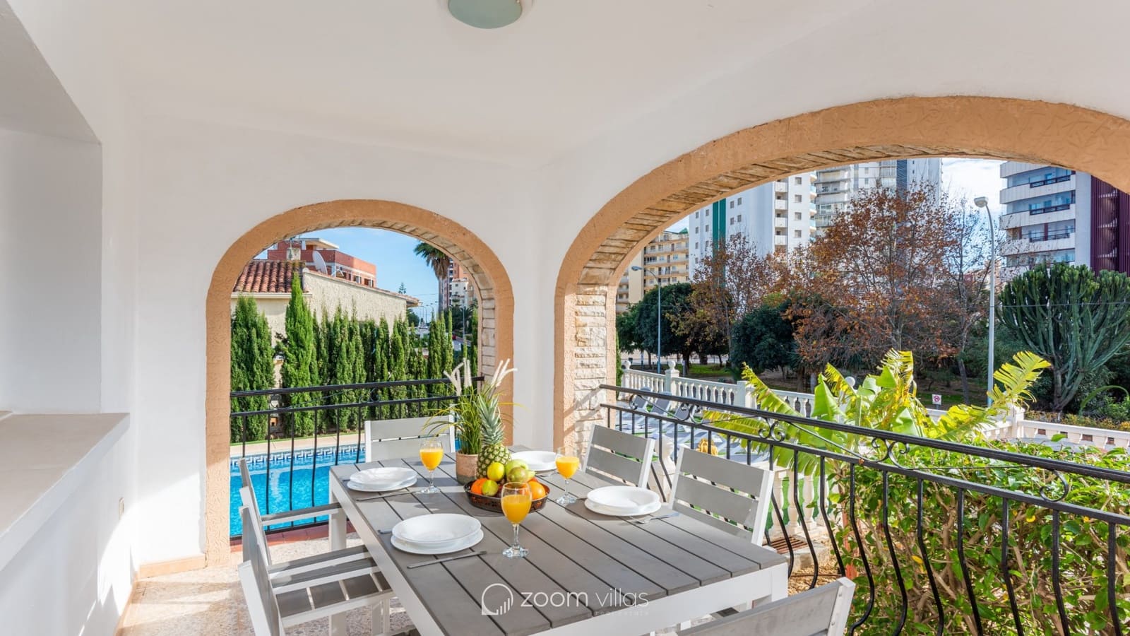 Chalet de 13 habitaciones en Calpe / Calp en venta con piscina - 2.125.000 € (Ref: 9073989)