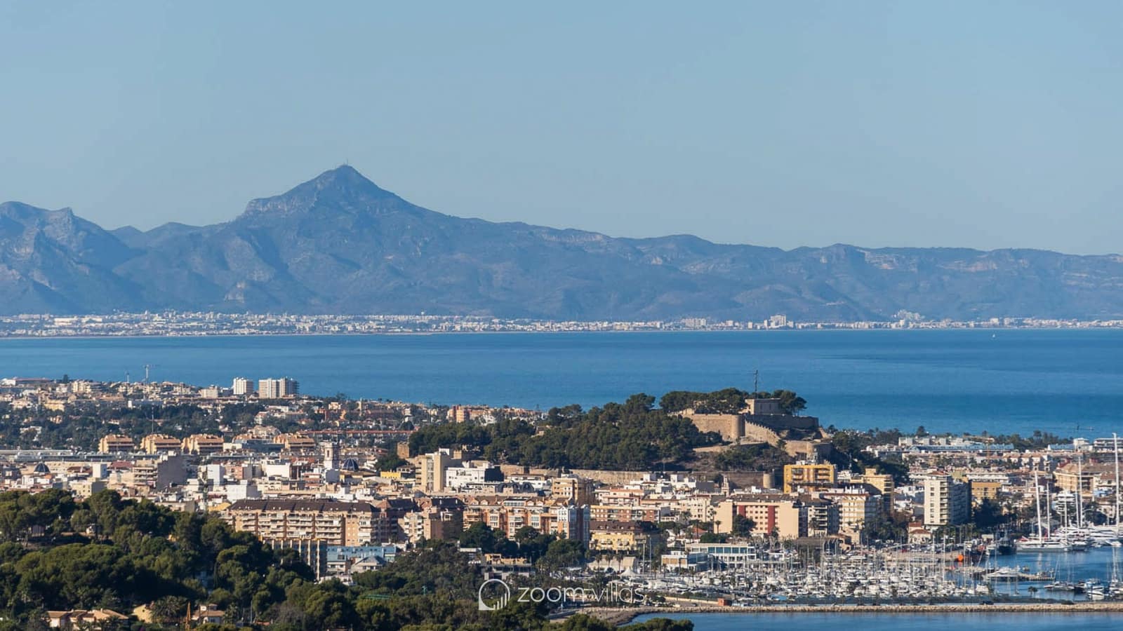 4 slaapkamer Villa te koop in Denia met zwembad - € 1.890.000 (Ref: 9101414)