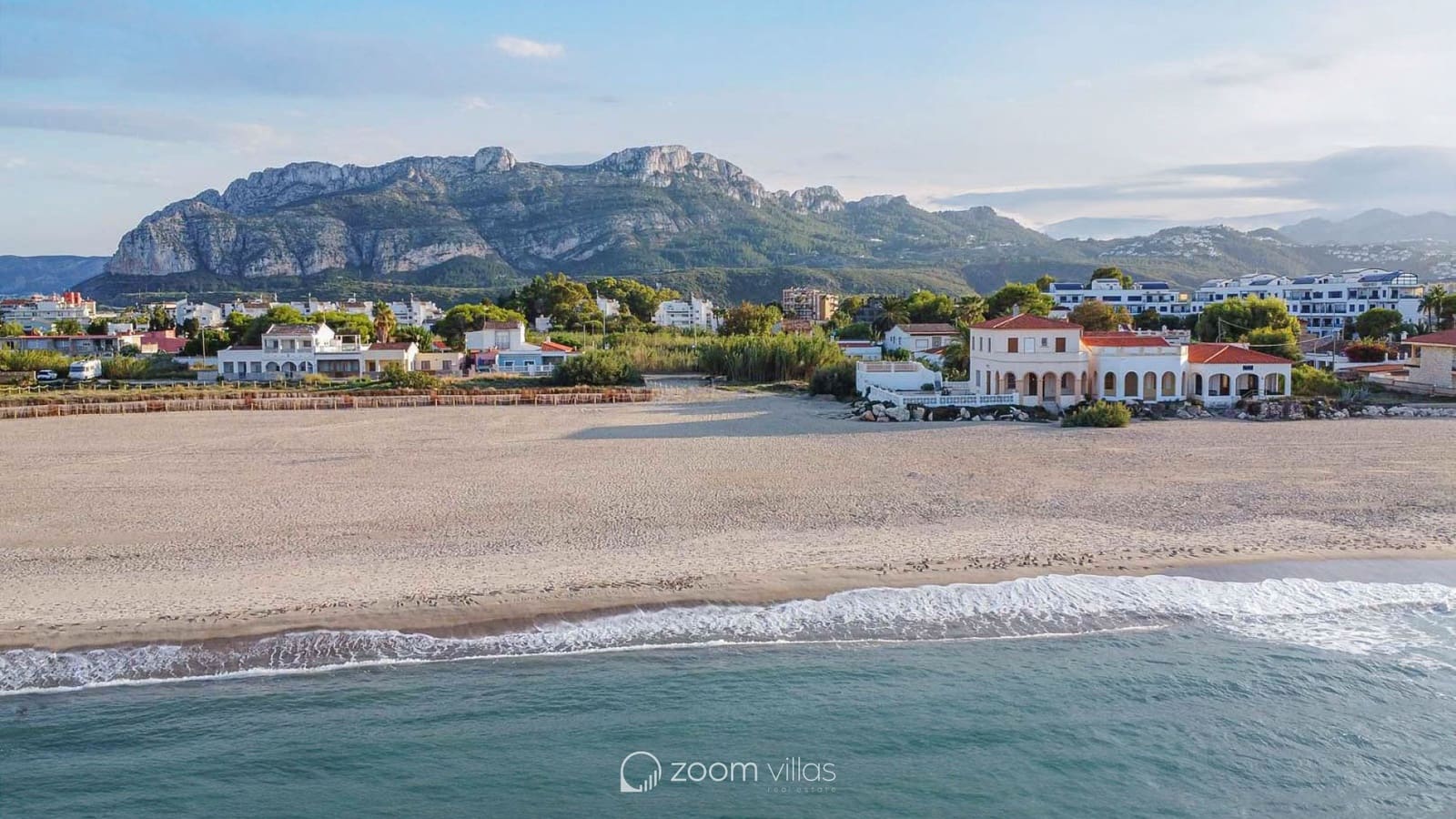 4 slaapkamer Villa te koop in Denia met zwembad - € 1.890.000 (Ref: 9101414)