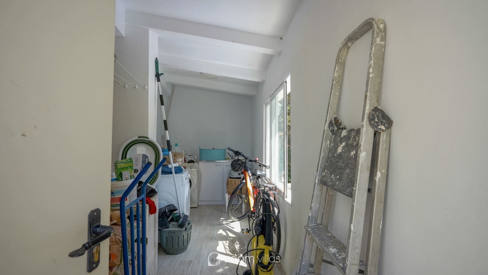 4 soveværelse Villa til salg i Montemar med swimmingpool - € 620.000 (Ref: 9107970)