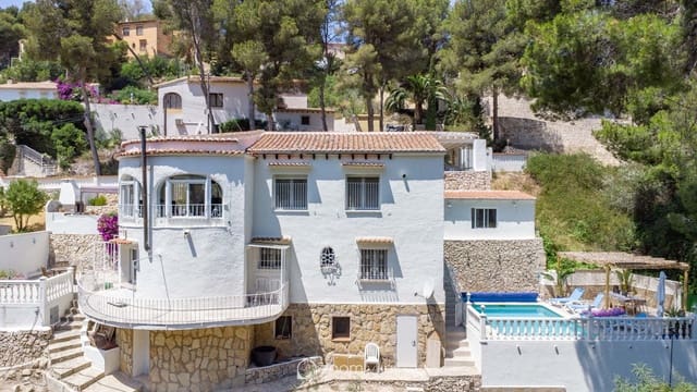 4 soveværelse Villa til salg i Montemar, Benissa med swimmingpool - € 620.000 (Ref: 9107970)