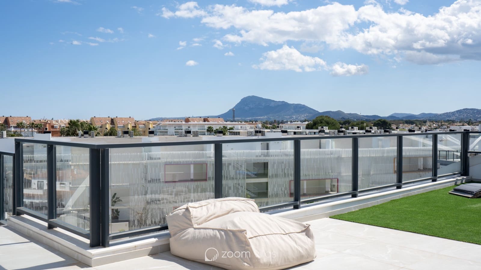 3 soveværelse Lejlighed til salg i Denia med swimmingpool - € 695.000 (Ref: 9114855)