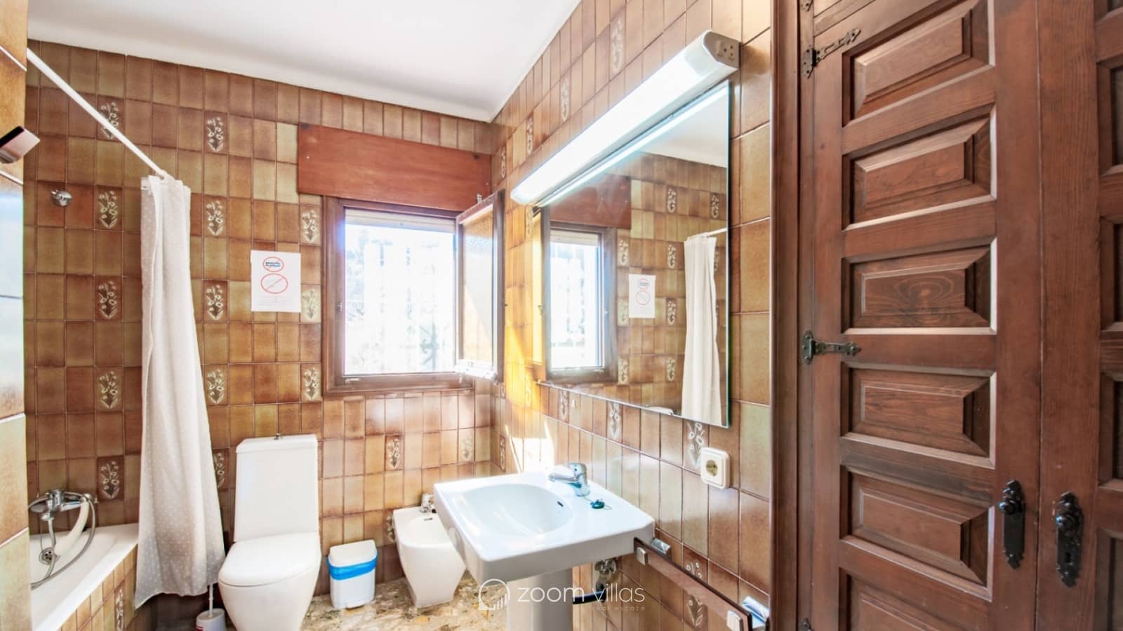 6 makuuhuone Huvila myytävänä paikassa Benissa mukana uima-altaan - 990 000 € (Ref: 9128779)