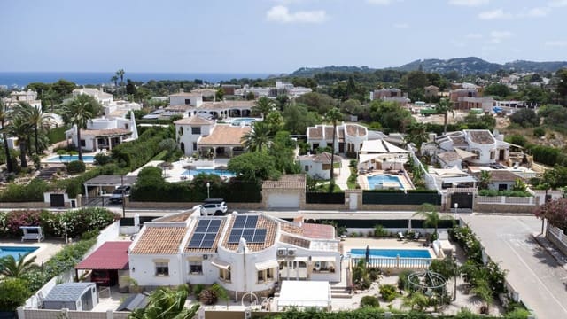 3 soveværelse Villa til salg i Pinosol, Javea / Xàbia med swimmingpool - € 595.000 (Ref: 9128907)