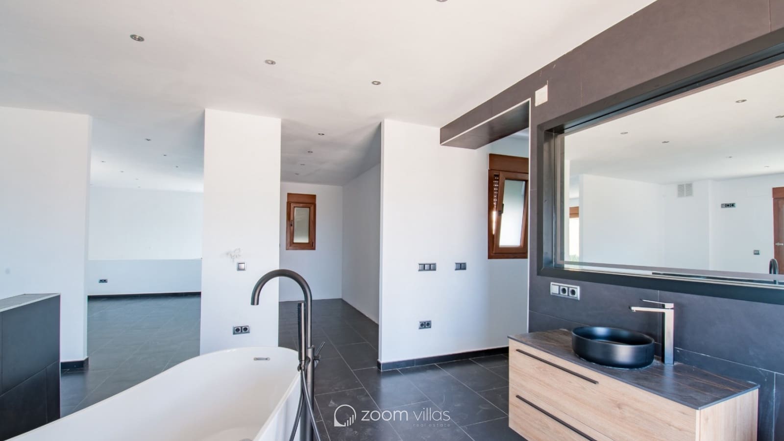 5 soveværelse Villa til salg i Moraira med swimmingpool - € 1.400.000 (Ref: 9130869)