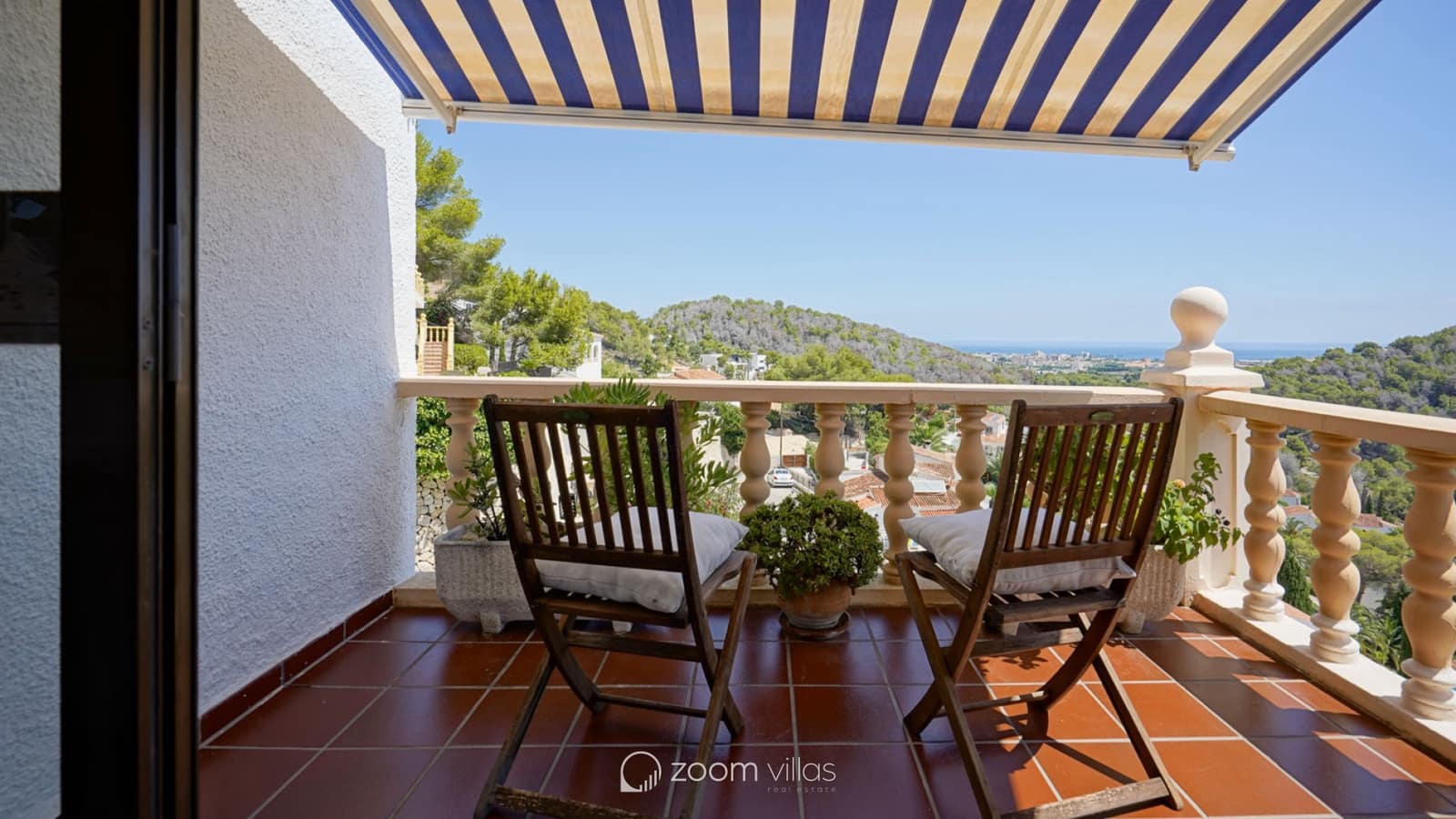 4 bedroom Villa for sale in Javea / Xabia with pool - € 749,000 (Ref: 9130873)