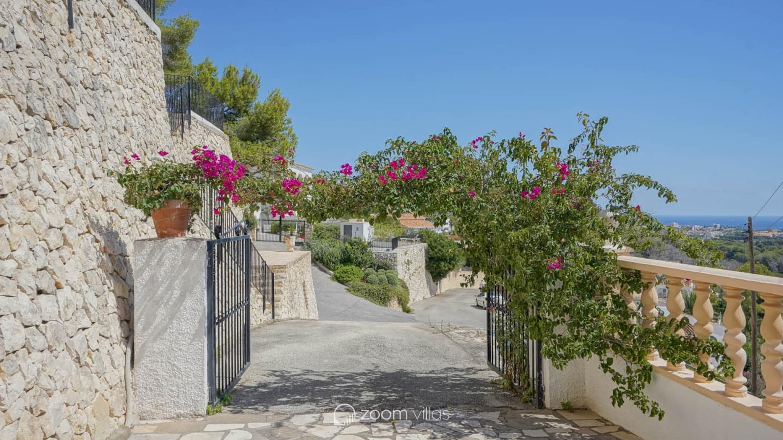 4 bedroom Villa for sale in Javea / Xabia with pool - € 749,000 (Ref: 9130873)