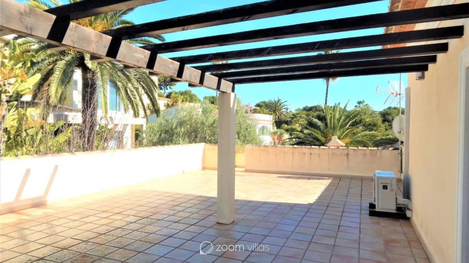 5 soveværelse Villa til salg i Moraira med swimmingpool - € 865.000 (Ref: 9150772)