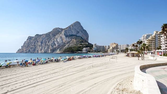 2 Zimmer Apartment zu verkaufen in Calpe / Calp mit Pool - 425.000 € (Ref: 9178184)